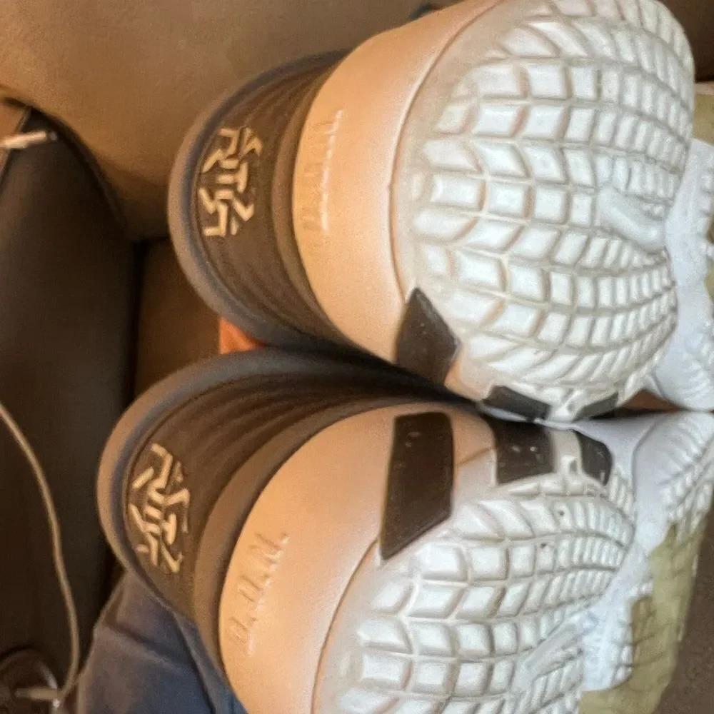 Adidas DON issue #2 men’s 8.5
